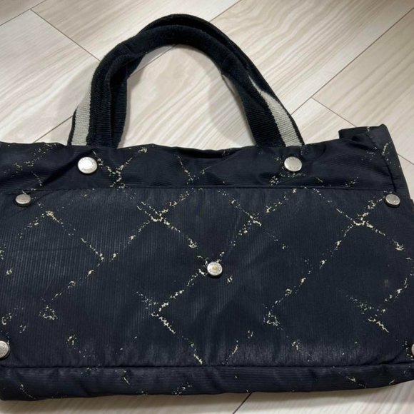 Gorgeous CHANEL Black Shoulder bag, Travel Line - Picture 2 of 8